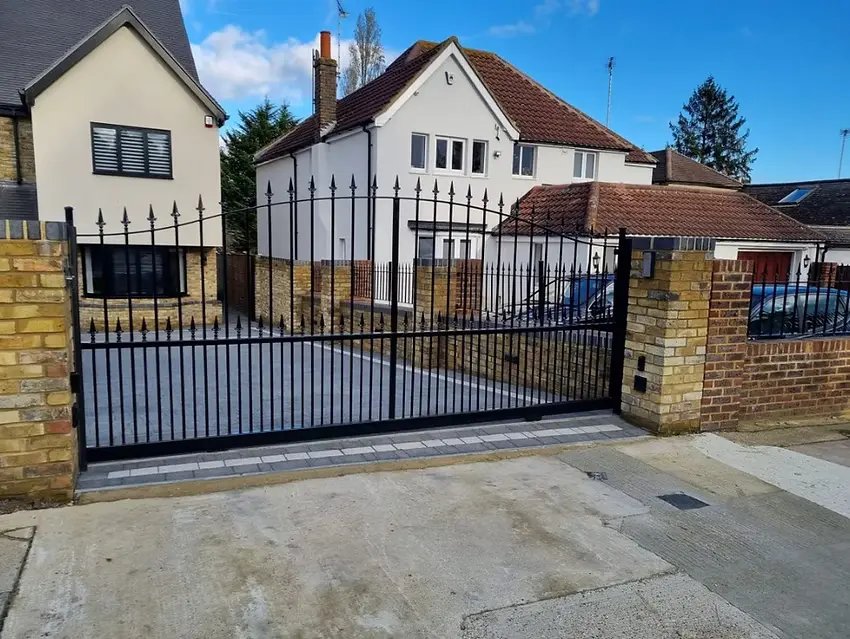 Metal Fencing &amp; Railings